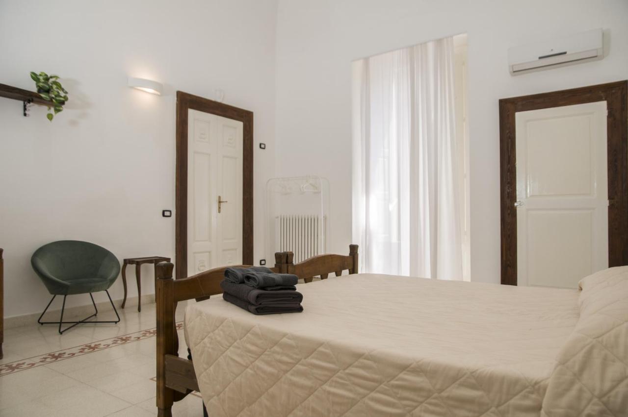 Palazzo Italia Apartments Bari Exterior foto