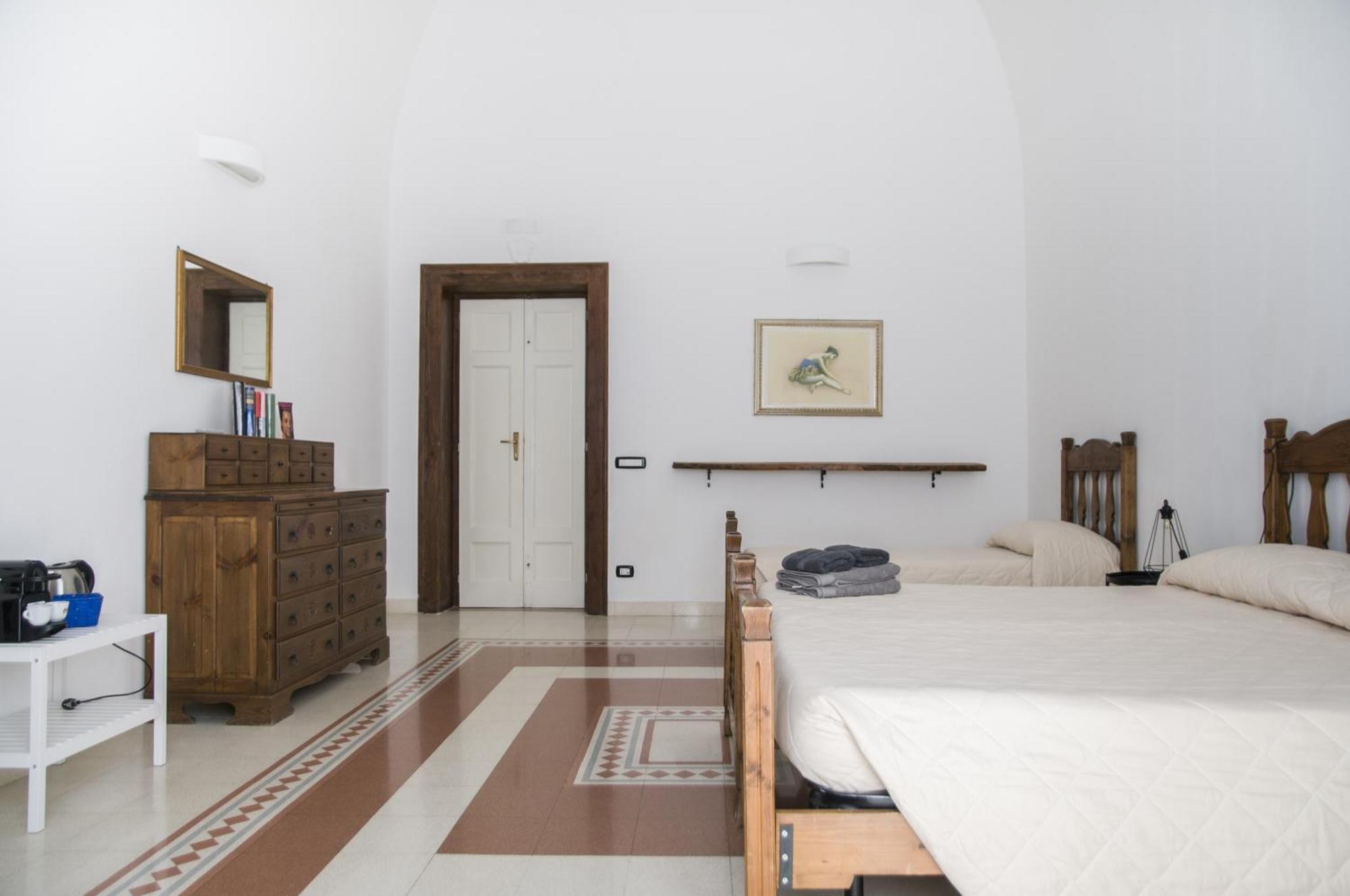Palazzo Italia Apartments Bari Exterior foto